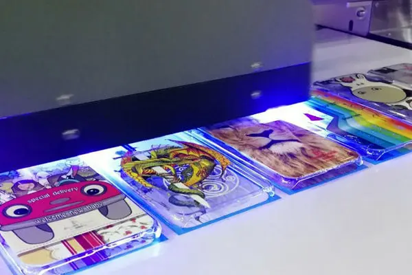 چاپ فلت بد روی چه سطوحی چاپ می کند؟