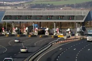 الزامی شدن پرداخت خودکار عوارض آزادراه‌ها از طریق حساب بانکی