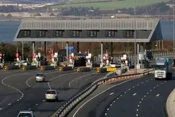 الزامی شدن پرداخت خودکار عوارض آزادراه‌ها از طریق حساب بانکی
