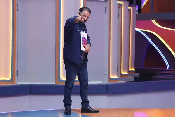«شصتادیا» با استادی می‌آید