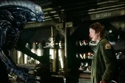 پخش فیلم سینمایی بیگانه از شبکه نمایش