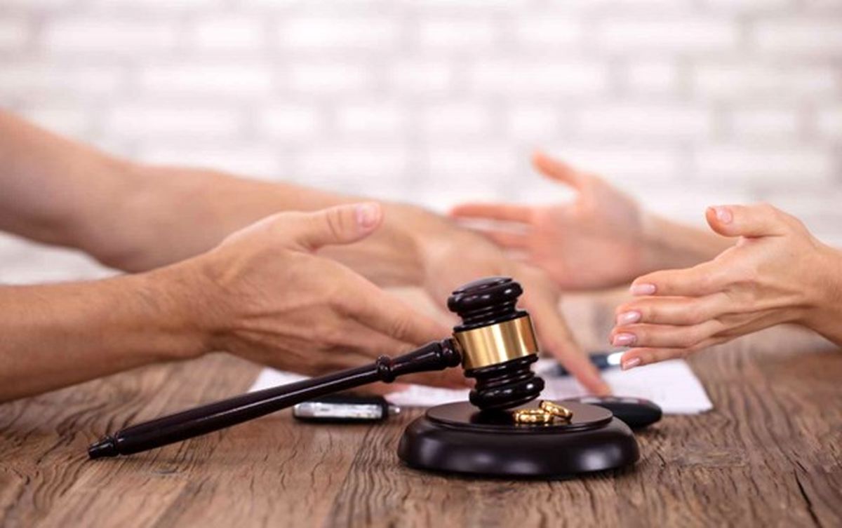 آیا وکیل می‌تواند به جای من طلاق را انجام دهد؟