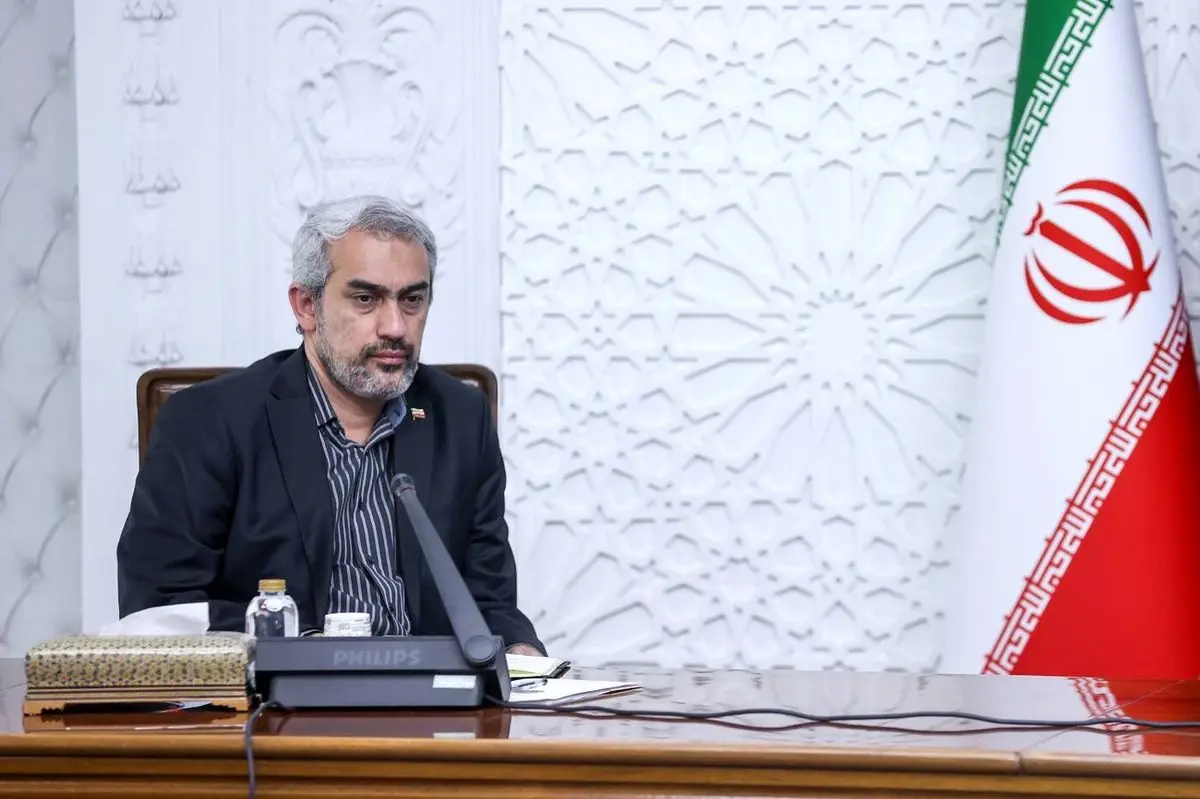 تک‌نرخی شدن ارز؛ موافقت وزیر اقتصاد و تردید جدی بانک مرکزی