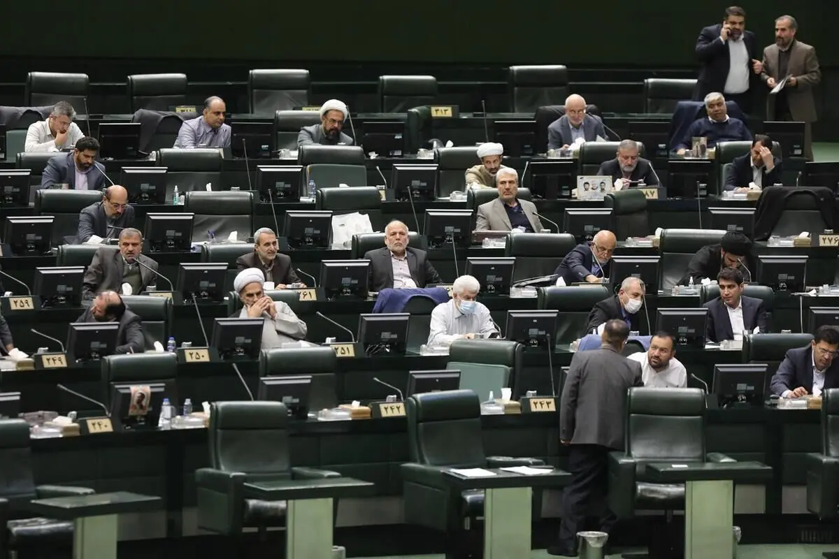 حمایت همراه با مجازات از افشاگران فساد