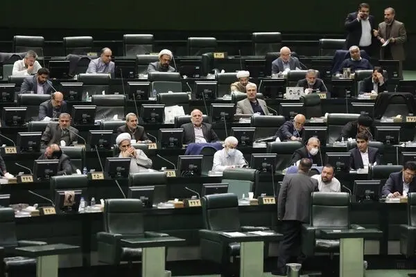 حمایت همراه با مجازات از افشاگران فساد