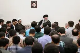 رهبر انقلاب: به جوان‌ها خیلی اعتقاد و امید دارم