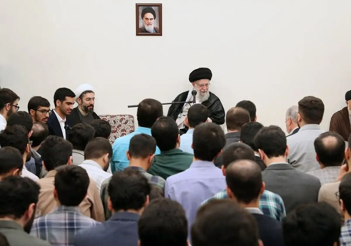 رهبر انقلاب: به جوان‌ها خیلی اعتقاد و امید دارم