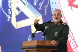 انتشار اولین ویدئو از فرمانده کل سپاه در اتاق عملیات جنگ+فیلم