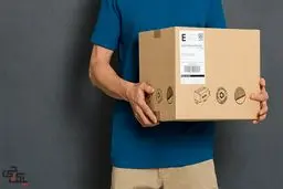 چسب پستی فرستنده و گیرنده بر روی پاکت پستی