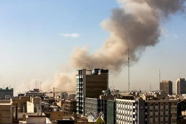 ادامه حملات هوایی علیه مراکزی در نقاط مختلف تهران/ آغاز پاسخ موشکی ایران به حملات