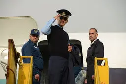 کسی راه قهرمان دست‌نیافتنی را نمی‌رود