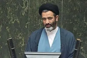 قیمت خودروی خارجی در ایران ۸ برابر قیمت واقعی است
