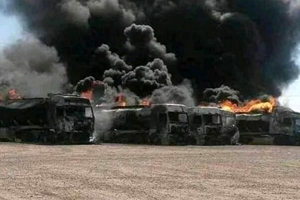  سوختن ۵ میلیون دلار کالا و ۵۰۰ کامیون در حادثه گمرک افغانستان 