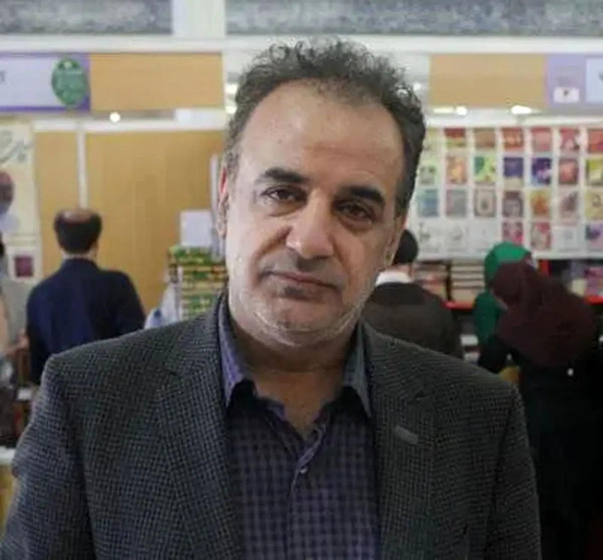 نگاه به زیبایی های جهان نوعی مطالعه است