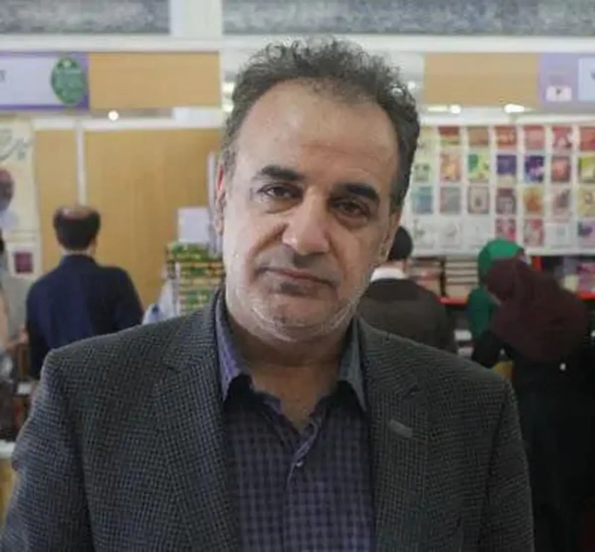 نگاه به زیبایی های جهان نوعی مطالعه است