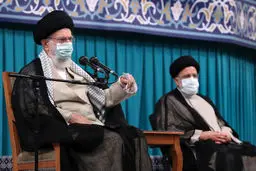 مردم یعنی همه مردم؛ بدون امتیازهای طبقاتی و گروهی