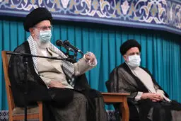 مردم یعنی همه مردم؛ بدون امتیازهای طبقاتی و گروهی