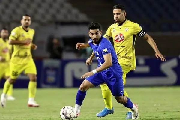 پخش زنده بازی فوتبال استقلال و فجر سپاسی از شبکه سه سیما