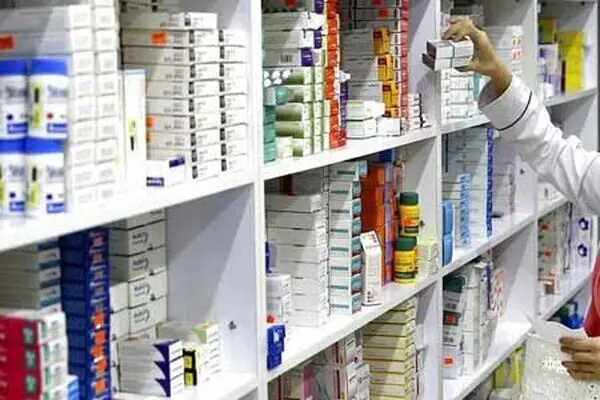 اعتراض دانشجویان داروسازی نسبت به لغو مصوبه‌ی ضد انحصاری