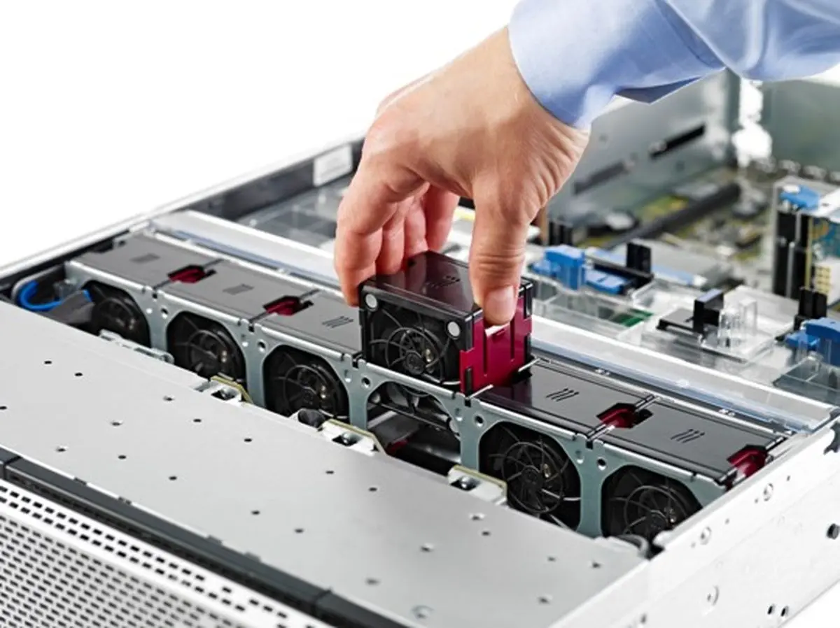 راهنمای جامع انتخاب سرور HPE ProLiant برای کسب‌وکارهای کوچک و متوسط