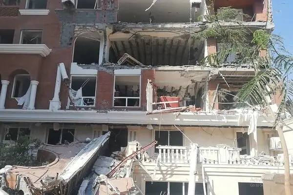 انفجار در مجتمع مسکونی بندرعباس؛ یک کشته و ۱۴ مصدوم