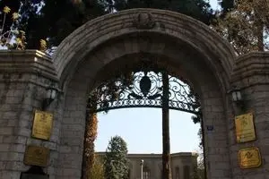 انحلال فارابی یا قدرت گرفتن با حضور افراد غیرسینمایی؟!