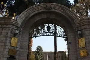 انحلال فارابی یا قدرت گرفتن با حضور افراد غیرسینمایی؟!
