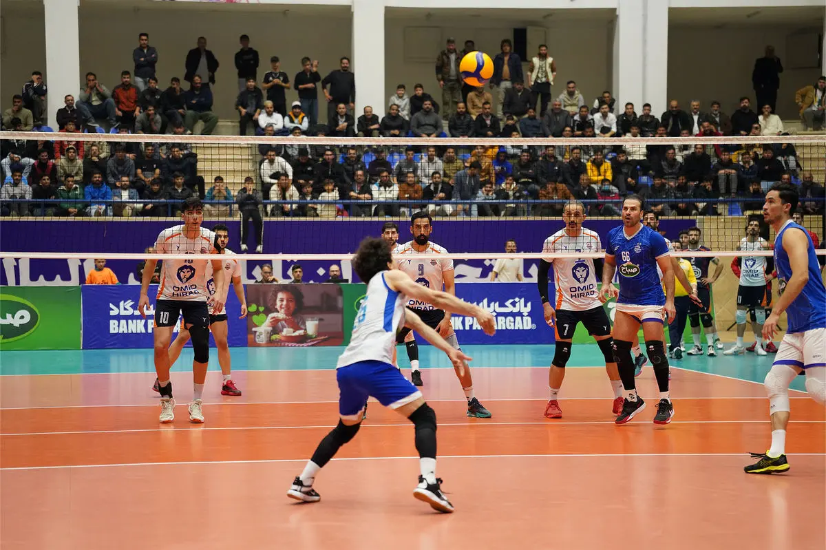 پایان دیدارهای معوقه هفته ششم؛ فولاد سیرجان صدرنشین شد