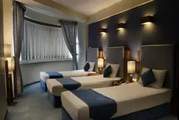 سفر به مشهد با رزرو هتل اطلس نزدیکی به حرم و خیابان سرشور 