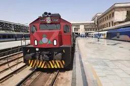 خروج قطار تهران-مشهد از ریل در ایستگاه مشهد | تمام مسافران سالم پیاده شدند