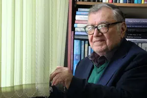 دکتر گلشنی: انجمن علم و دین راه‌اندازی شود