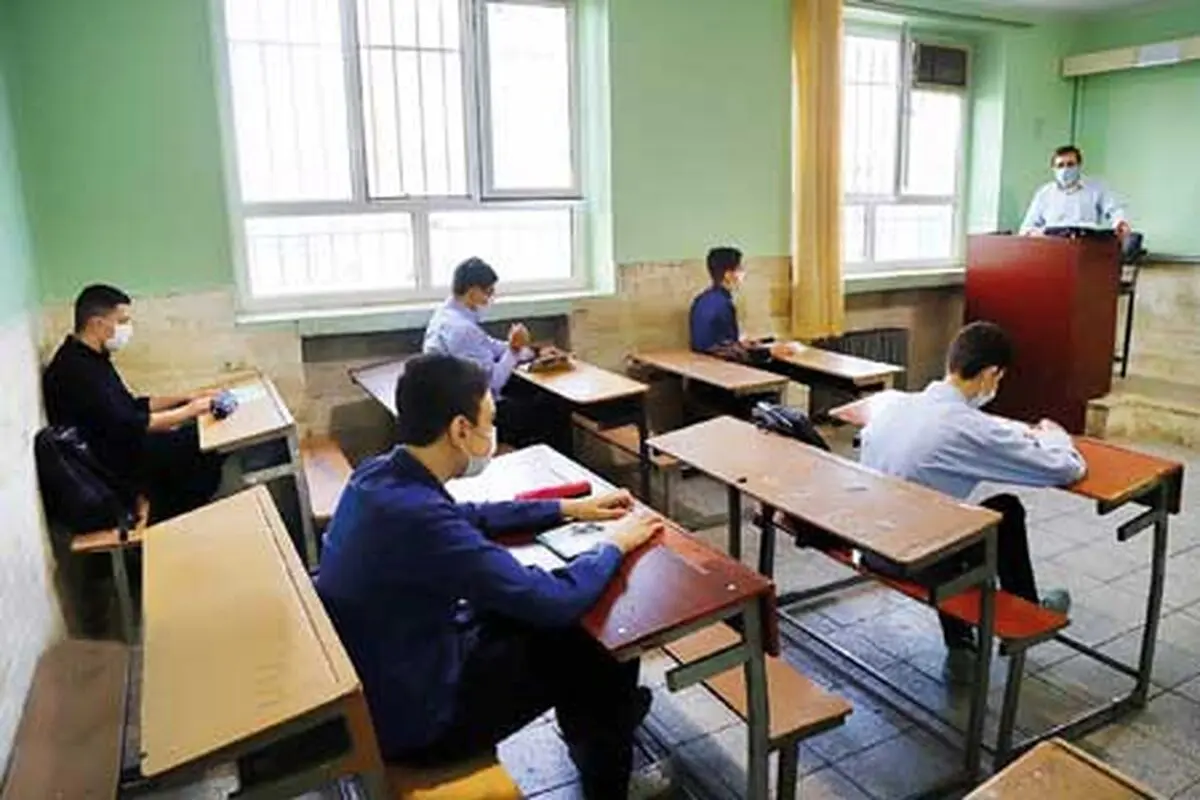 ۸ سال سیاه و سفید آموزش و پرورش