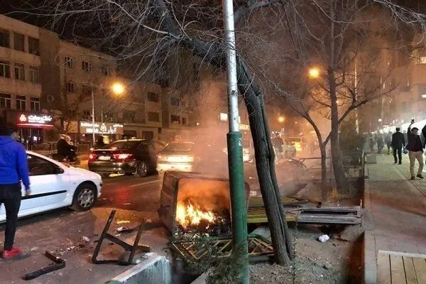اعترافات جوان ملایری؛ دریافت ۲۵ میلیون تومان برای آتش‌زدن اموال عمومی