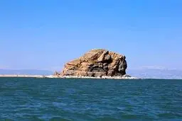 عمق دریاچه ارومیه ۳۵ سانتیمتر افزایش یافت