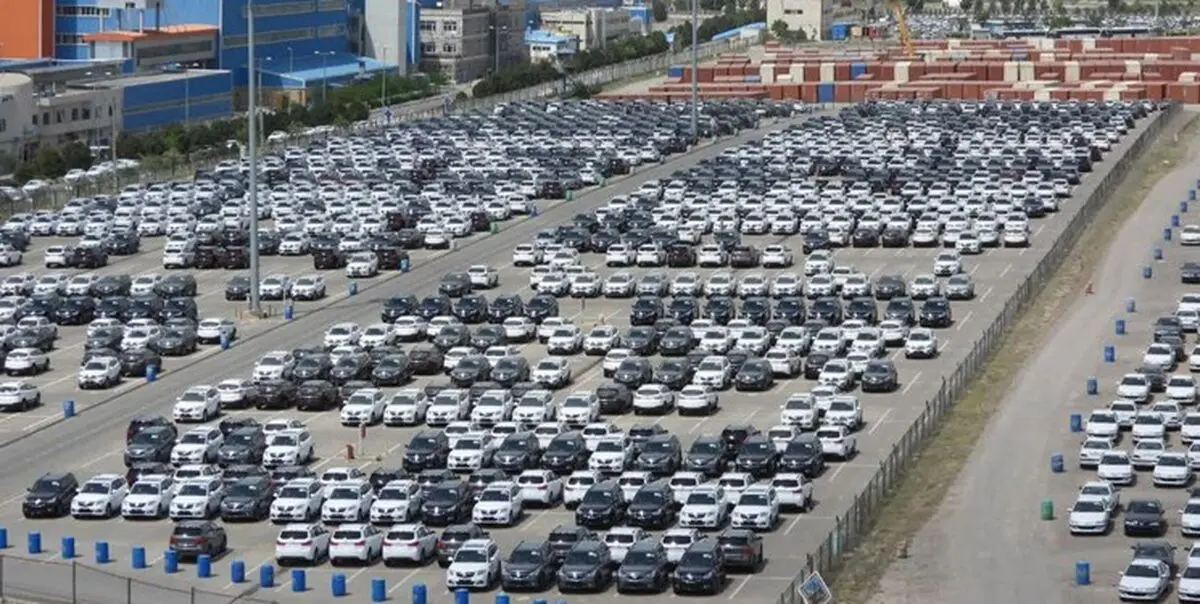اخطار شورای رقابت به خودروسازان گران‌فروش 