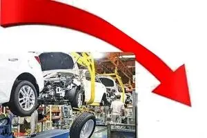 خودروسازان دنده معکوس کشیدند