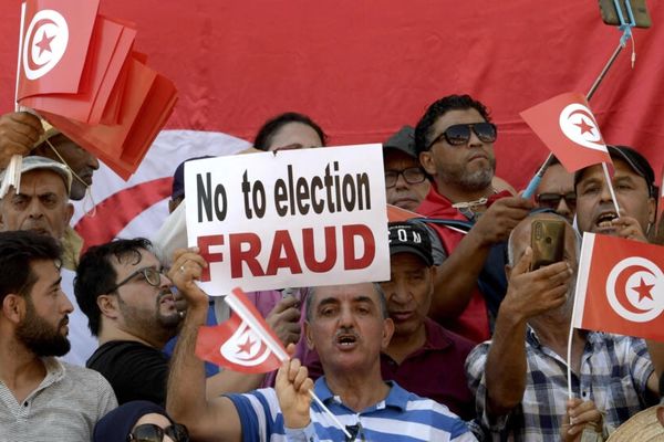 مشارکت 8.8 درصدی در انتخابات تونس
