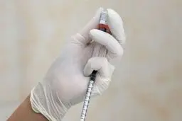  صدور مجوز آزمایش انسانی دومین واکسن ایرانی کرونا 