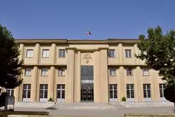 دخالت نیروهای امنیتی در تحولات دانشگاه به شدت محکوم است