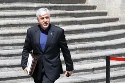 وزیر ورزش و جوانان استعفا داد