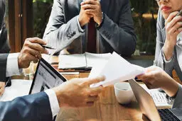 بهترین نوع شرکت برای استارتاپ و کسب و کارهای کوچک چیست؟