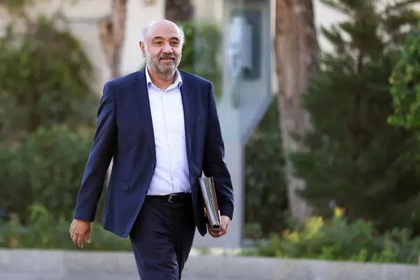 دو روش جدید پرداخت کالابرگ الکترونیک اعلام شد/ تأکید پزشکیان بر تأمین منابع پایدار