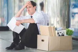 شرایط دریافت بیمه بیکاری چیست؟ وبلاگ بیمه بازار توضیح می‌دهد!
