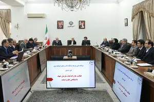 عارف: تولید اینورتر خورشیدی ۲۵۰ کیلوواتی گامی مهم در خودکفایی انرژی است